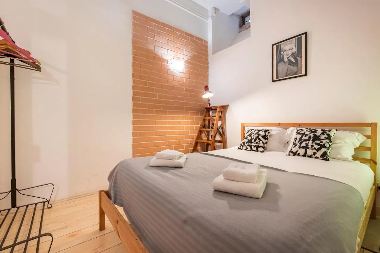 3Bdr Mouraria Apartment By Lovelystay Lisbon