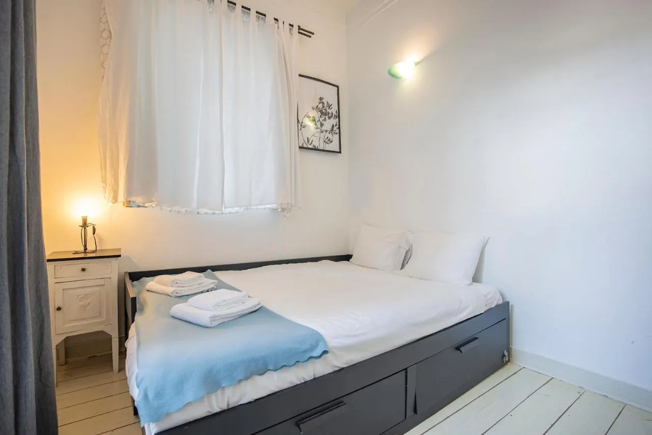 3Bdr Mouraria Apartment By Lovelystay Lisbon