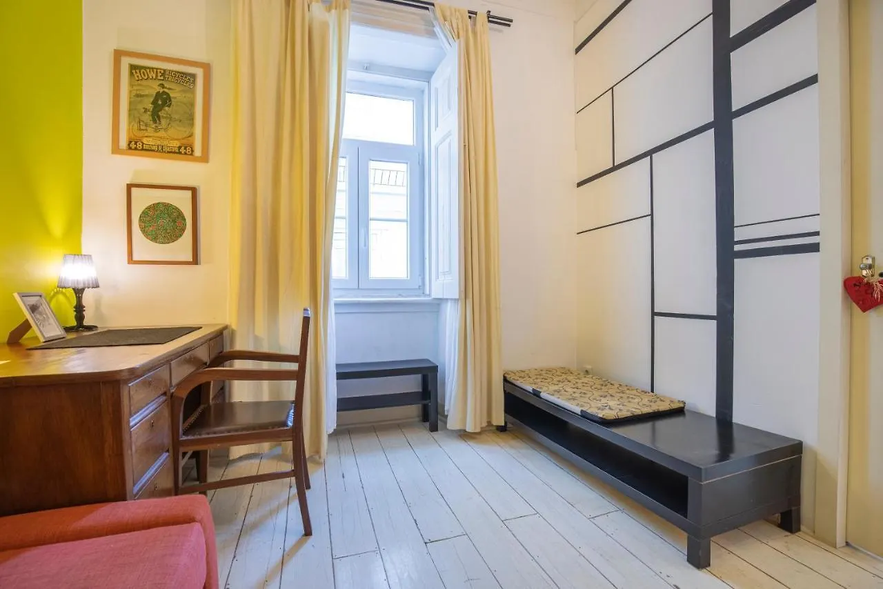 3Bdr Mouraria Apartment By Lovelystay Lisbon