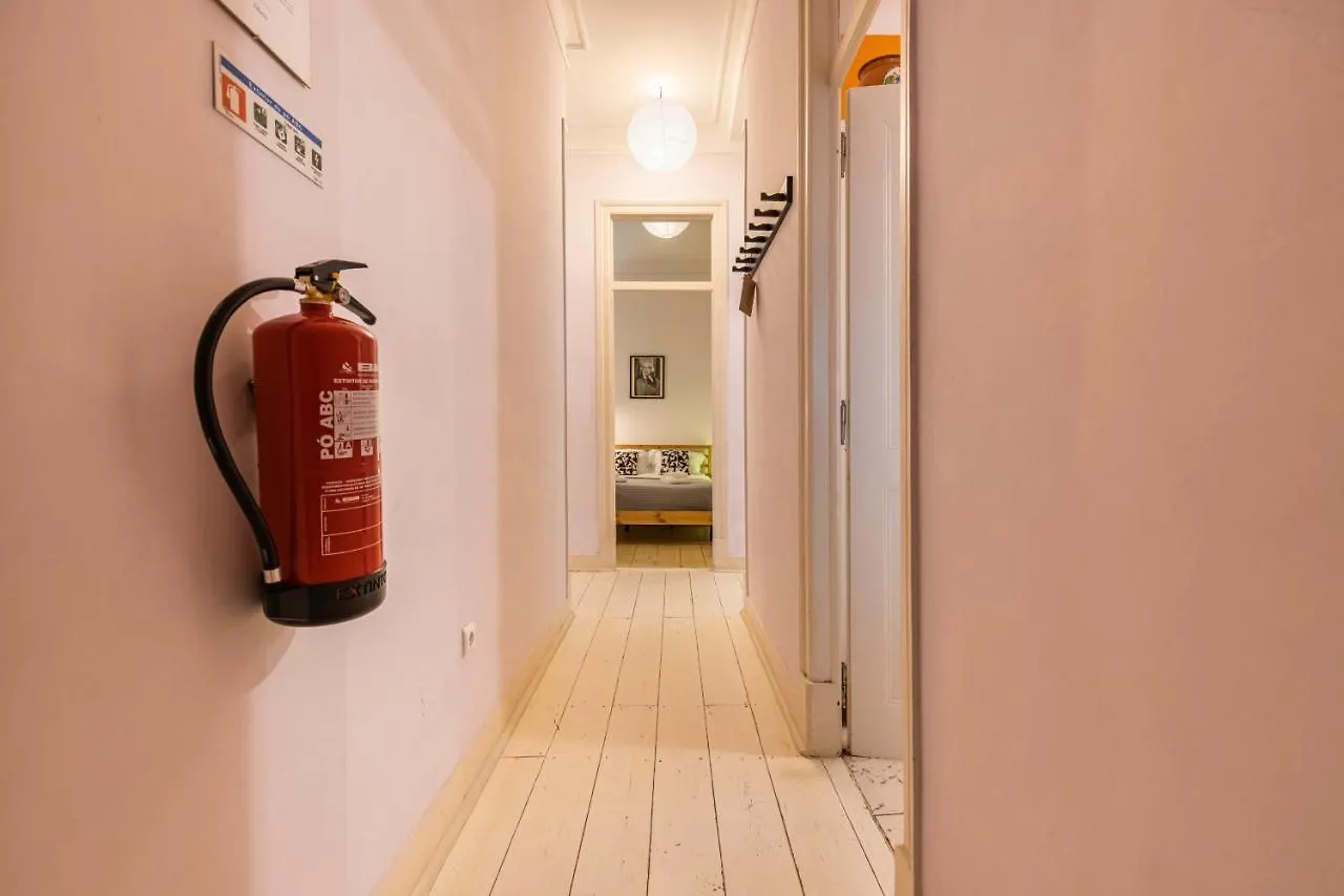 3Bdr Mouraria Apartment By Lovelystay Lisbon