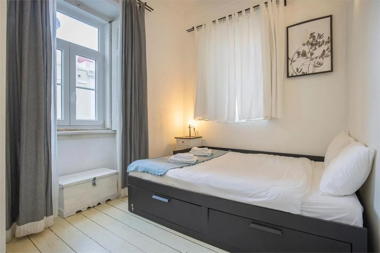 3Bdr Mouraria Apartment By Lovelystay Lisbon